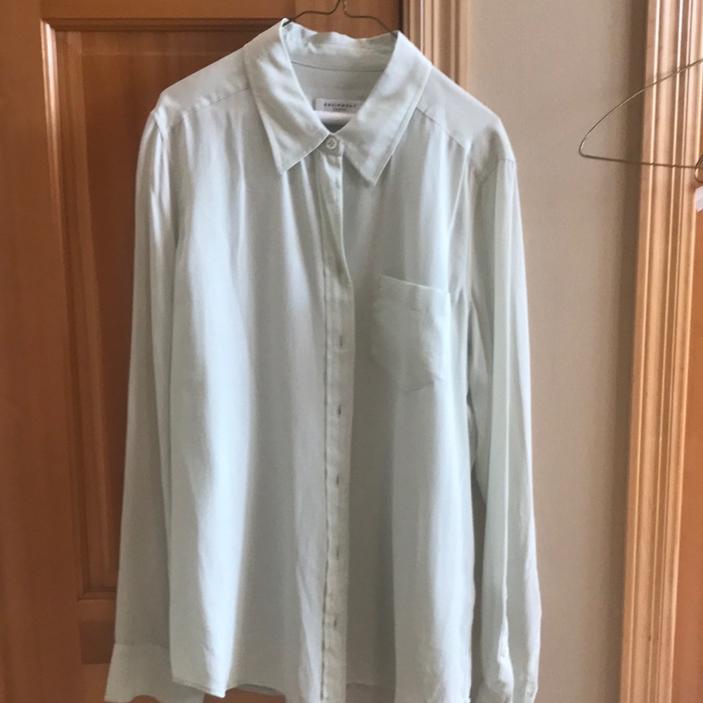 Equipment light gray green silk blouse size M